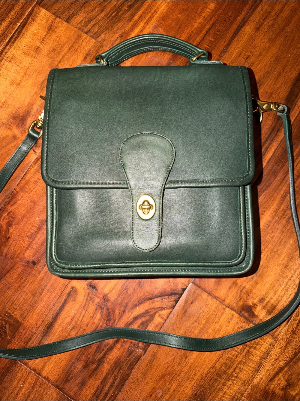 Vintage Coach Station Bag ( Forest Green )